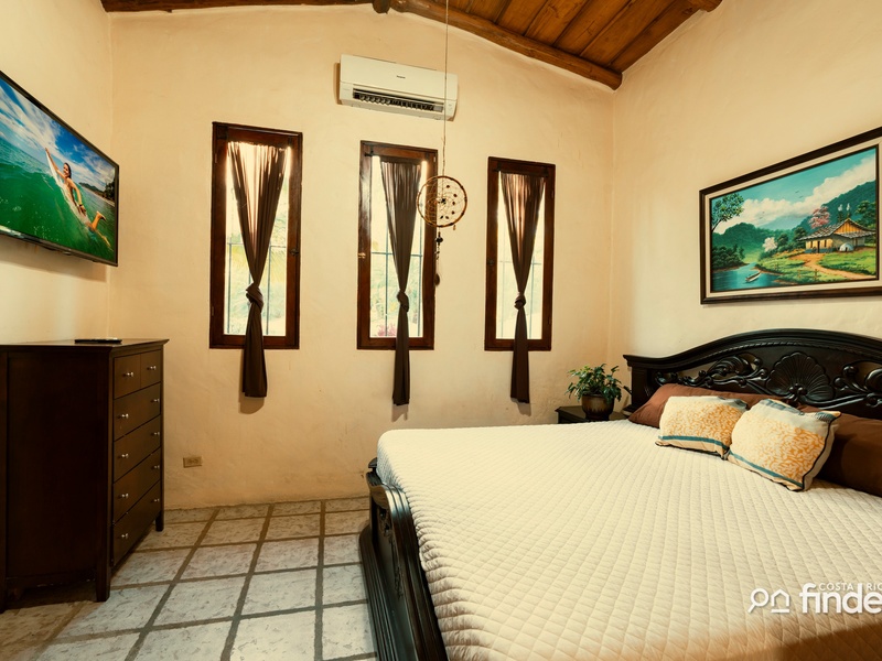 3 bed Single Family Homes For Sale in Playa Hermosa, Puntarenas - hero 4