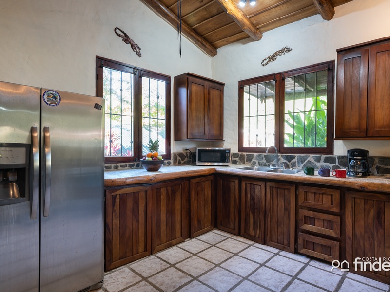 3 bed Single Family Homes For Sale in Playa Hermosa, Puntarenas - hero 15