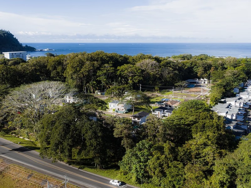 2 bed Single Family Homes For Sale in Jaco, Puntarenas - hero 16