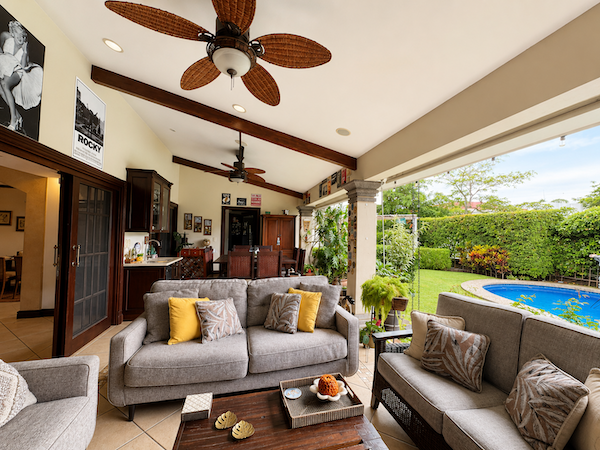 5 bed Single Family Homes For Sale in Santa Ana, San Jose - thumb 6