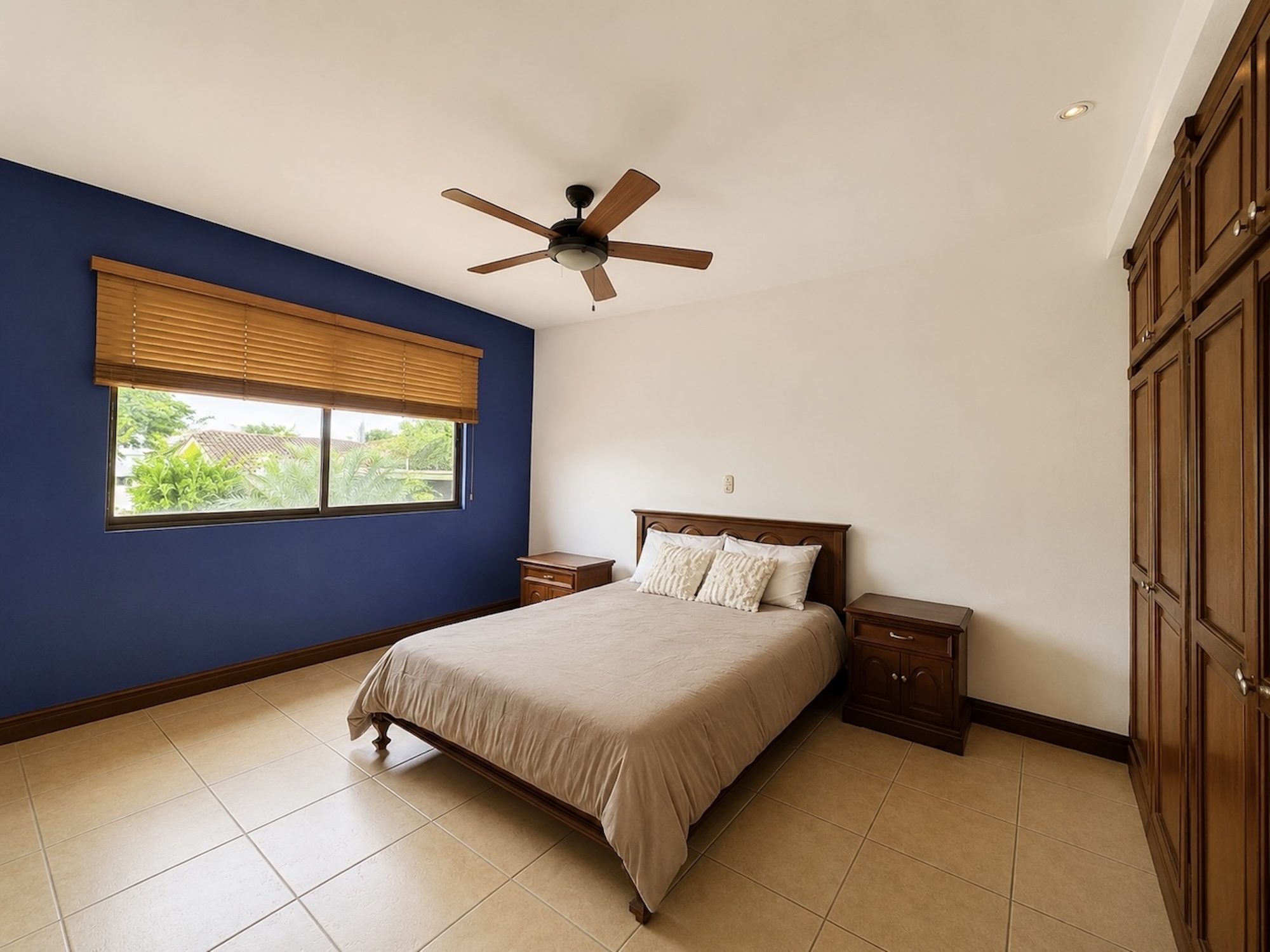 5 bed Single Family Homes For Sale in Santa Ana, San Jose - thumb 14