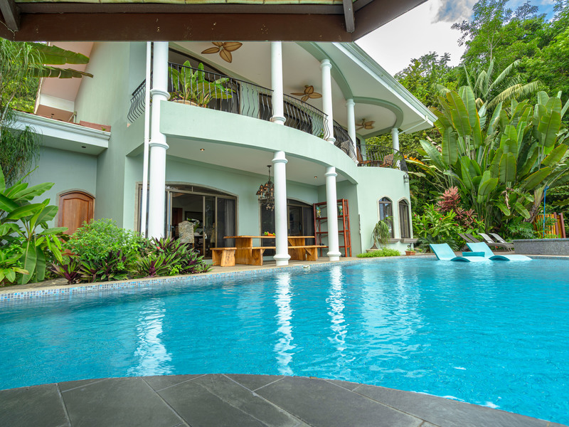 5 bed Single Family Homes For Sale in Dominical, Puntarenas - 1