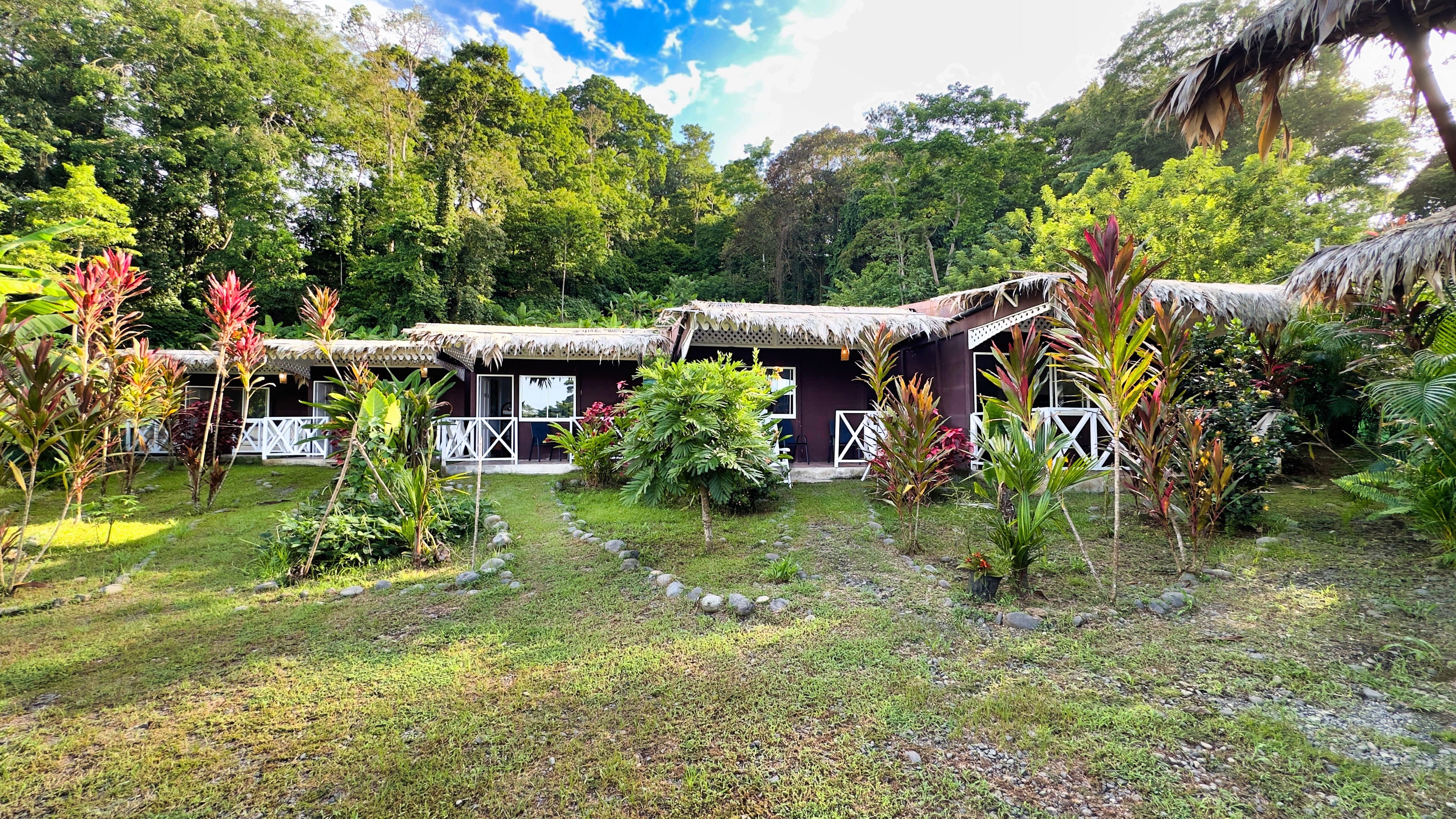 5 bed Hotel / Leisure For Sale in Cahuita, Limón - thumb 1