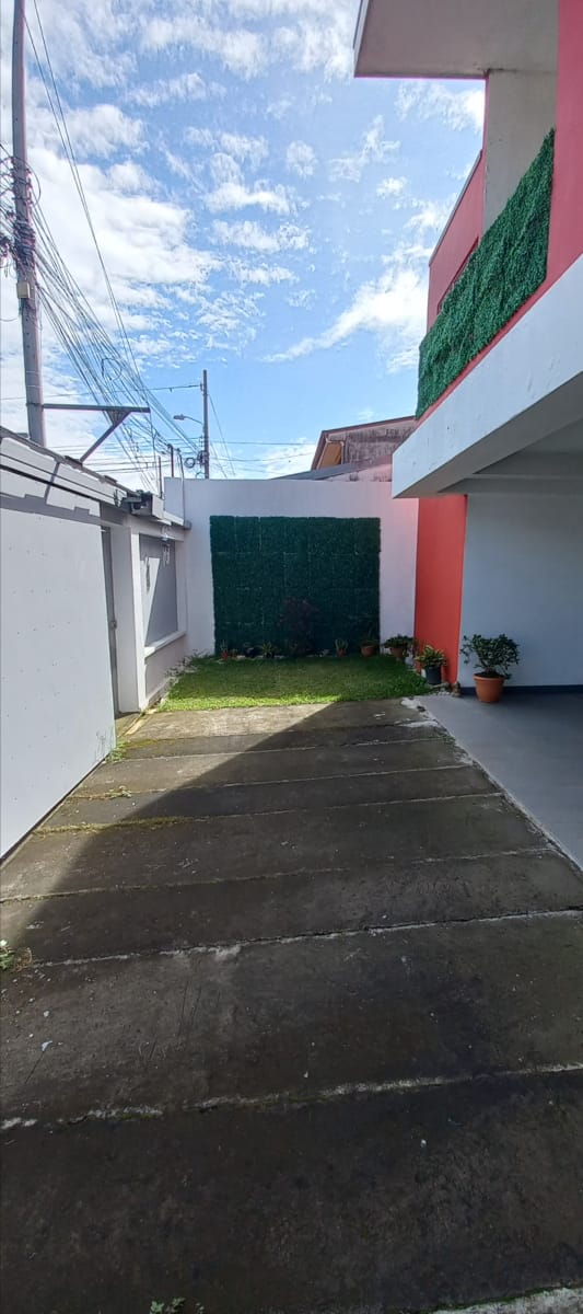 4 bed Single Family Homes For Sale in Tres Ríos, Cartago - thumb 17