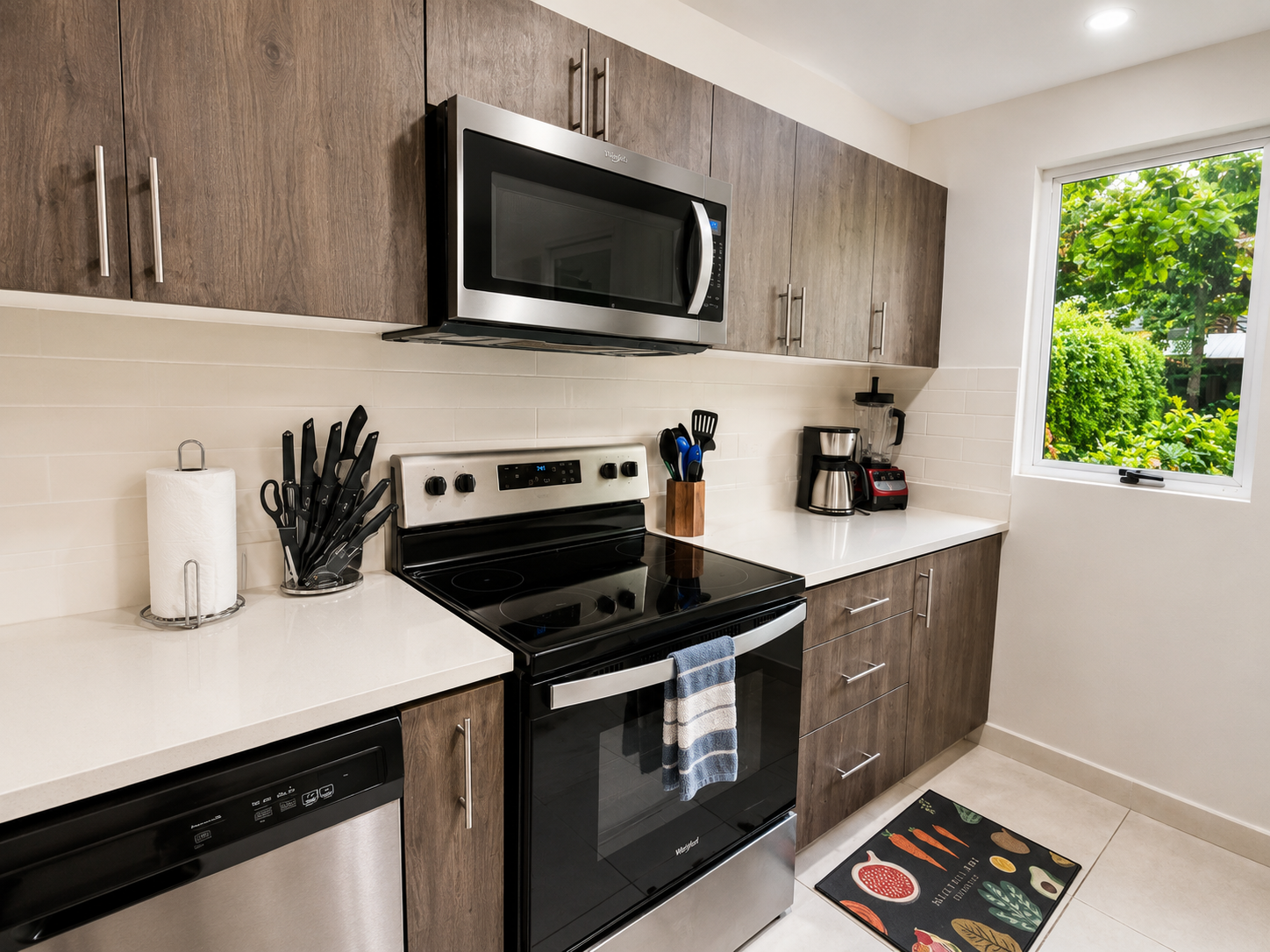 4 bed Single Family Homes For Sale in Jaco, Puntarenas - thumb 6