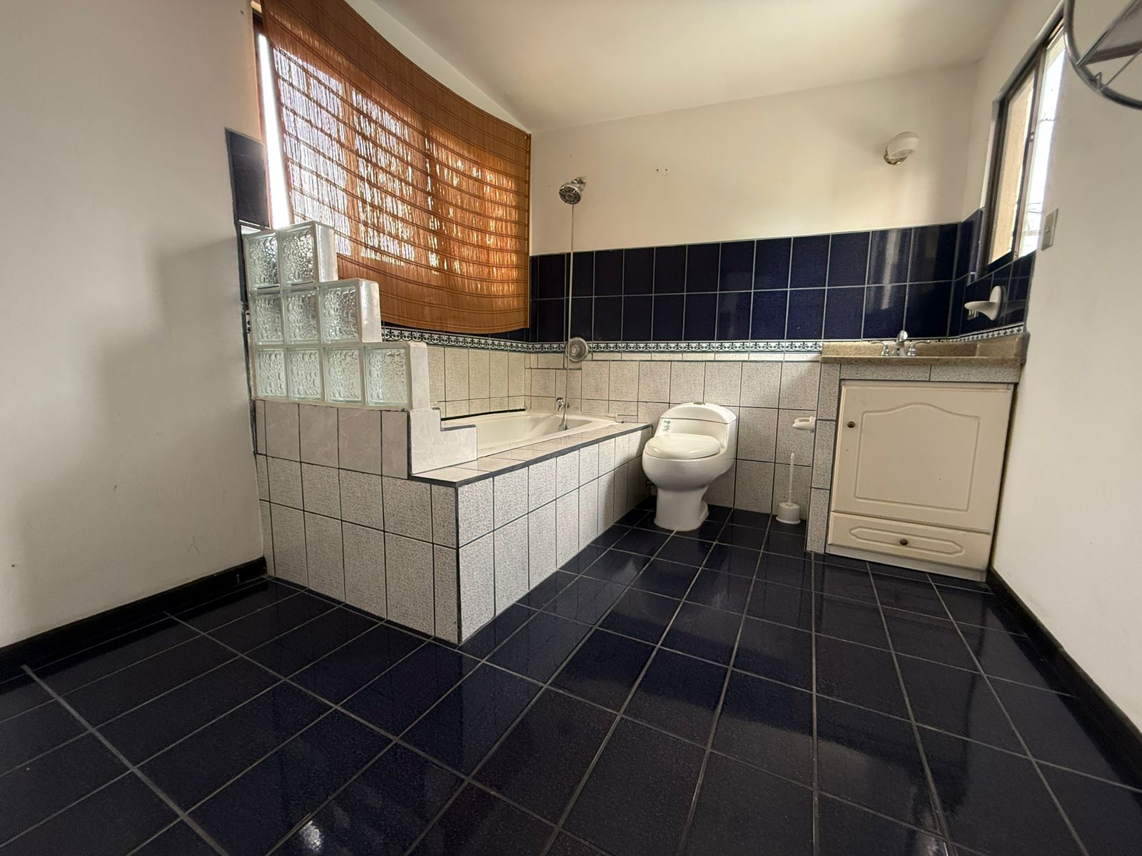 8 bed Single Family Homes For Sale in Moravia, San Jose - thumb 28