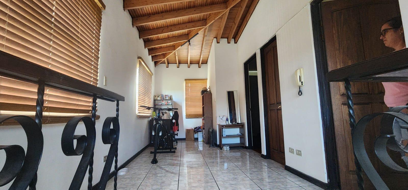 8 bed Single Family Homes For Sale in Moravia, San Jose - thumb 11