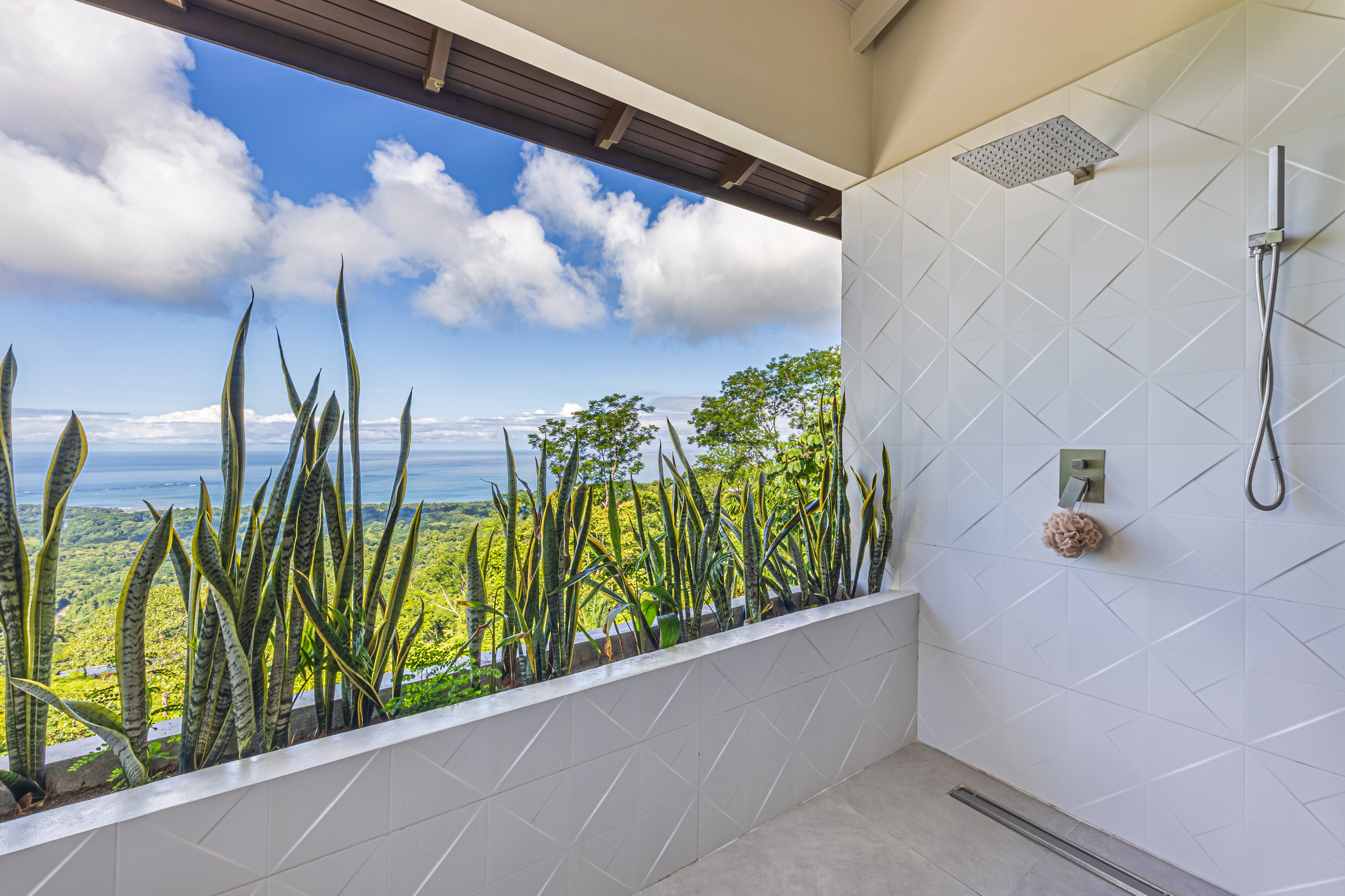 4 bed Single Family Homes For Sale in Uvita, Puntarenas - thumb 14