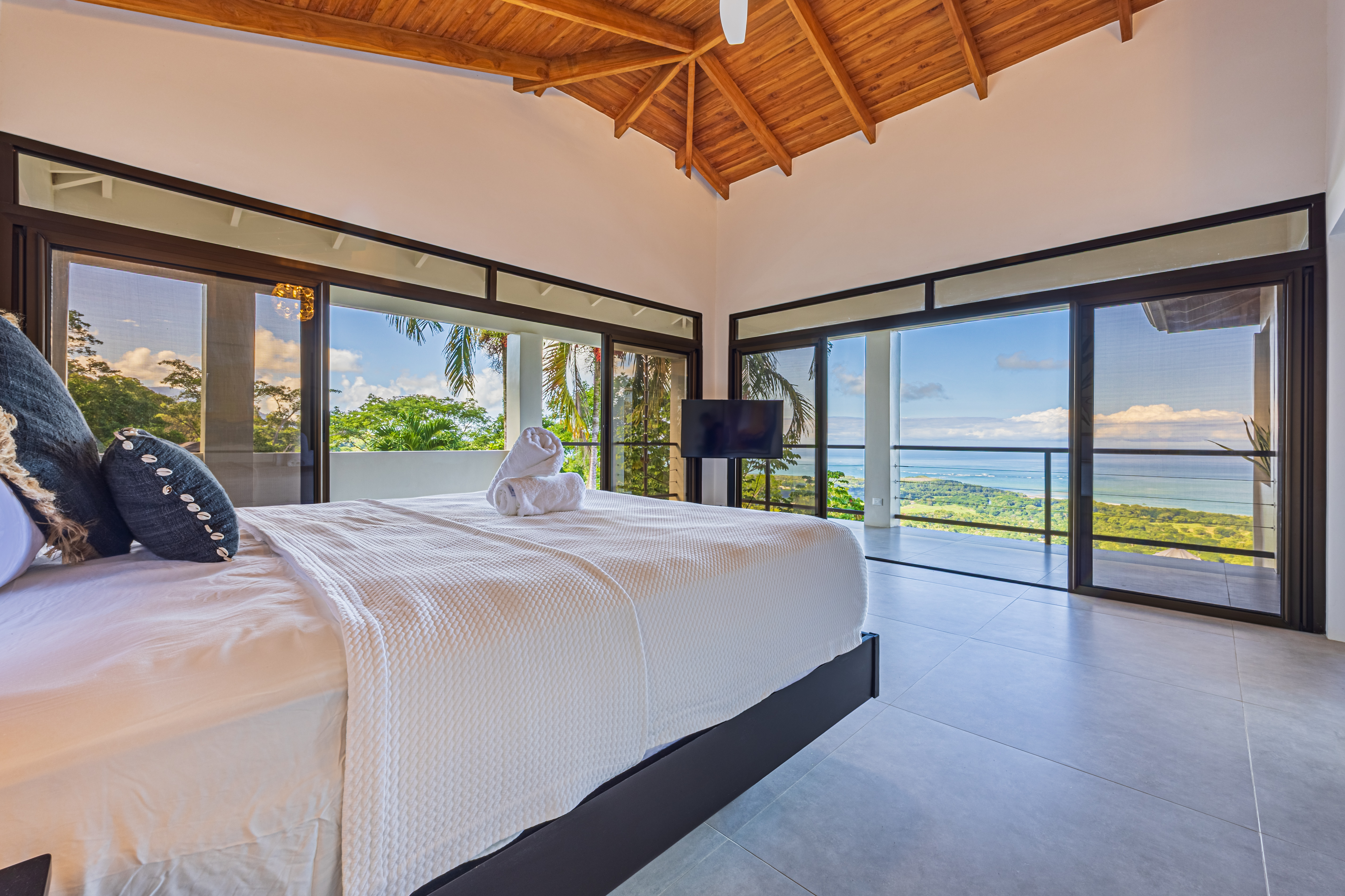 4 bed Single Family Homes For Sale in Uvita, Puntarenas - thumb 12