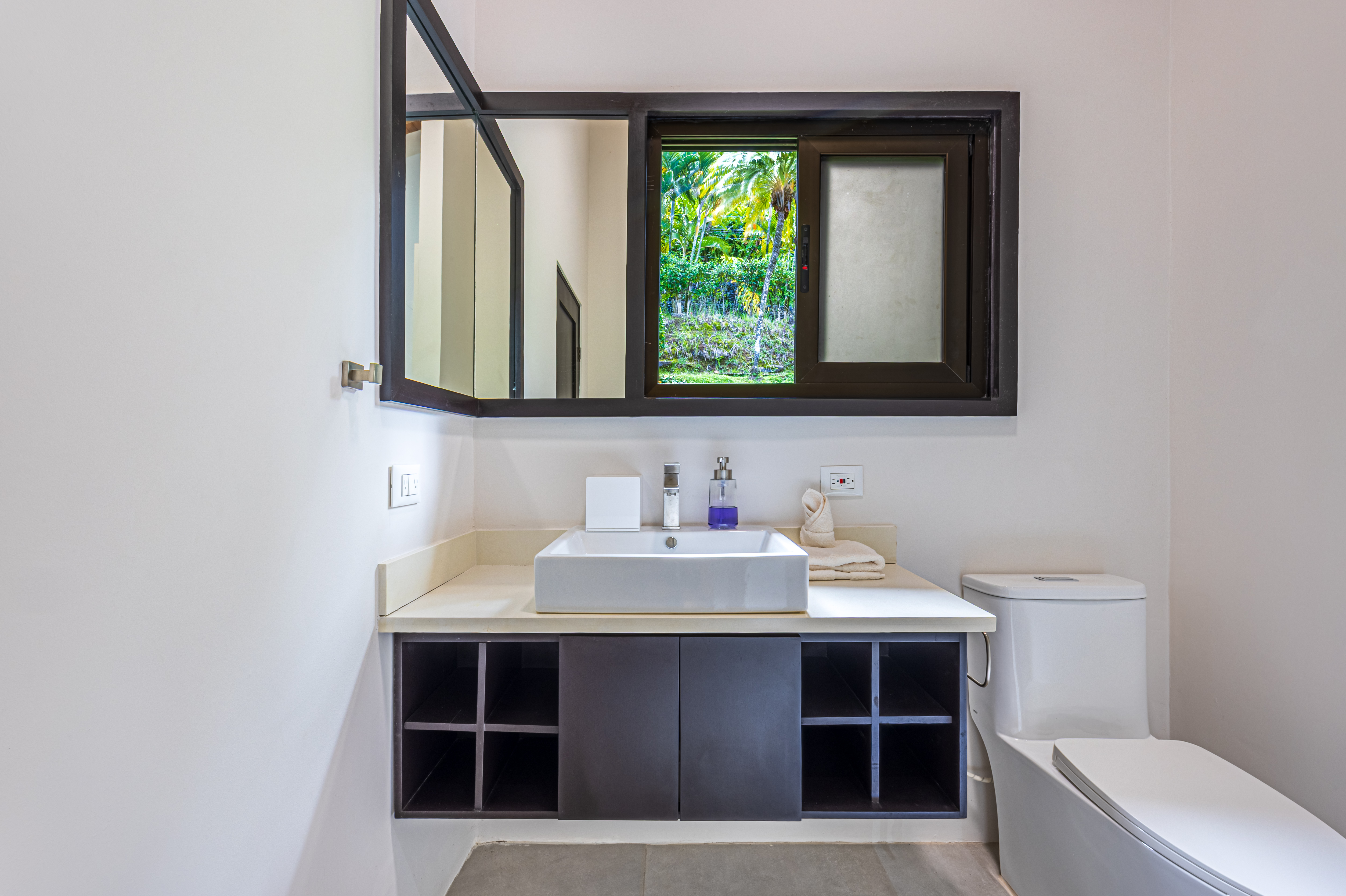 4 bed Single Family Homes For Sale in Uvita, Puntarenas - thumb 17