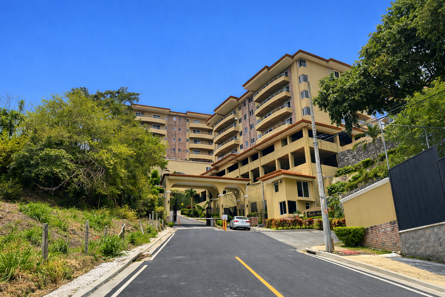 3 bed Apartment For Sale in Escazu, San Jose - thumb 4