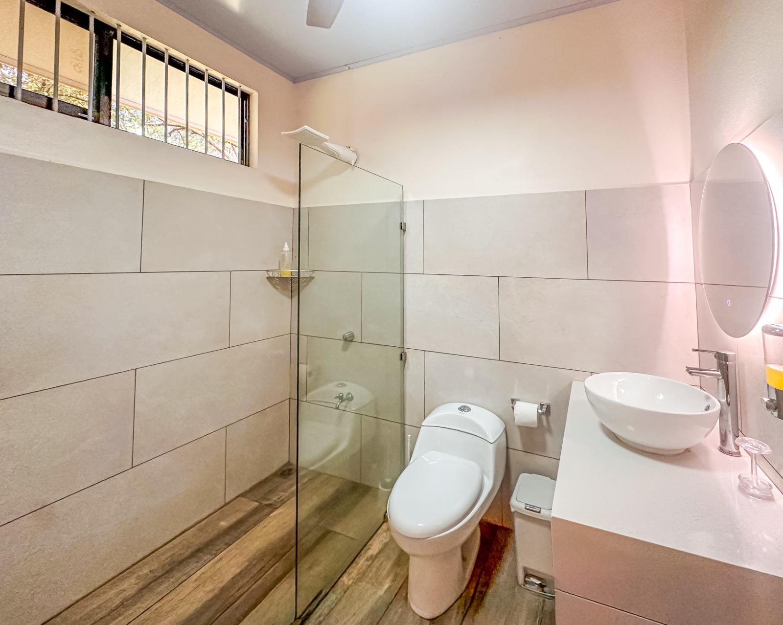 5 bed Single Family Homes For Sale in Orotina, Alajuela - thumb 10