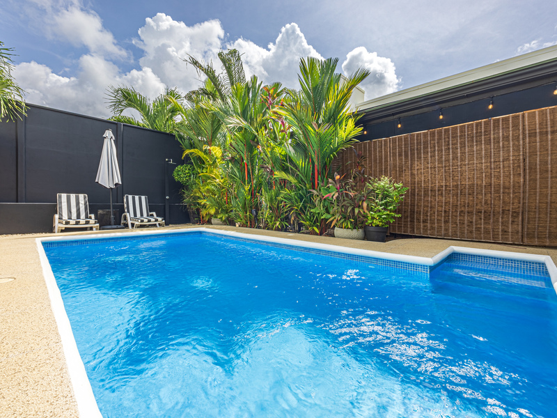 7 bed Hotel / Leisure For Sale in Uvita, Puntarenas - 1
