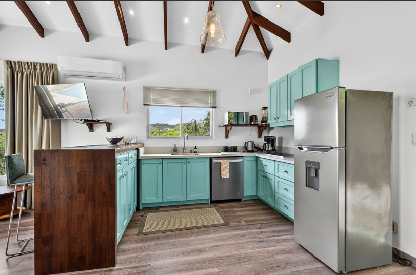 10 bed Single Family Homes For Sale in Playa Potrero, Guanacaste - thumb 4