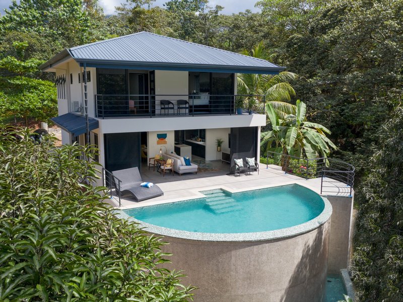 5 bed Single Family Homes For Sale in Ojochal, Puntarenas - photo 4