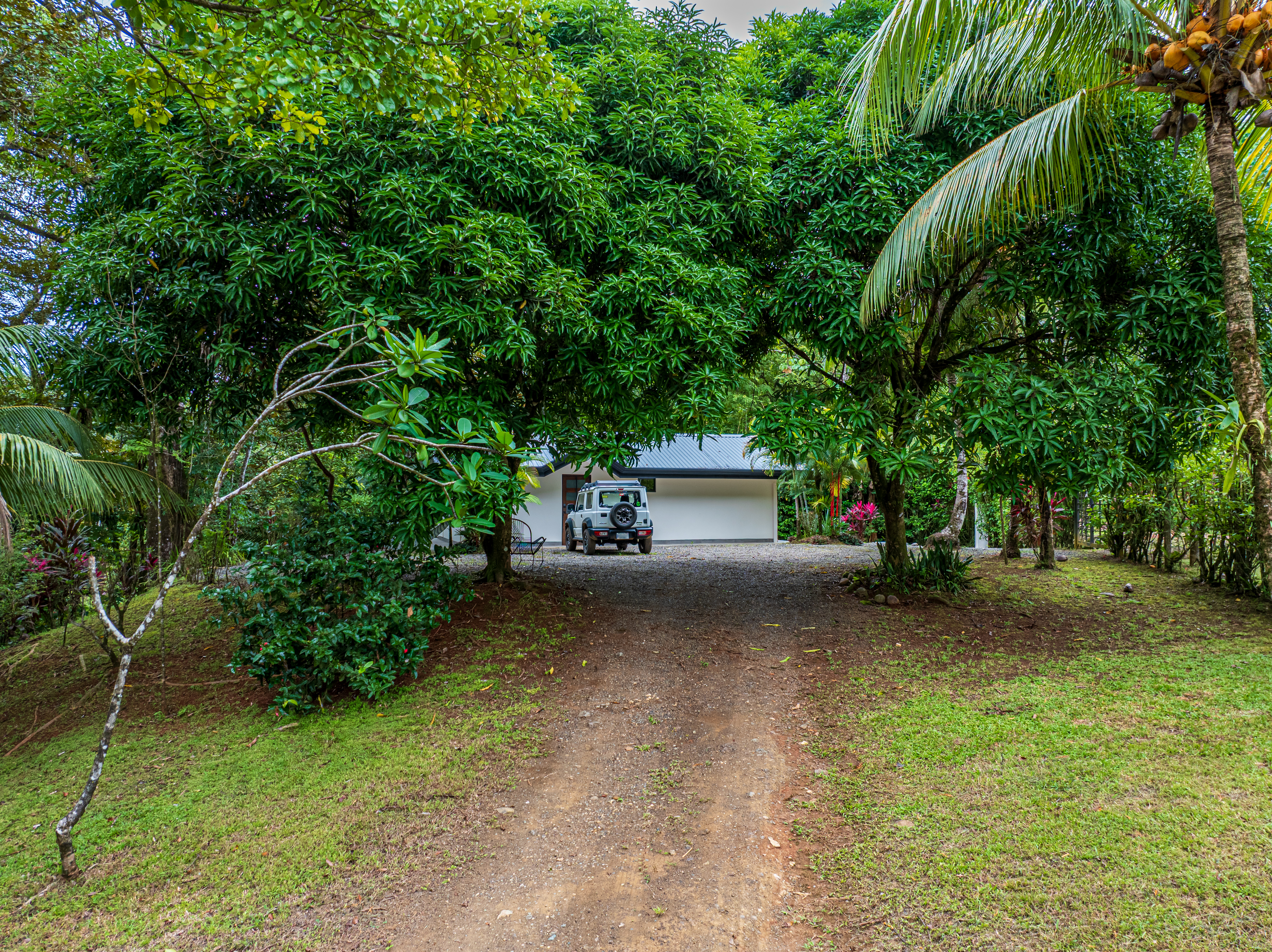 5 bed Single Family Homes For Sale in Ojochal, Puntarenas - thumb 16