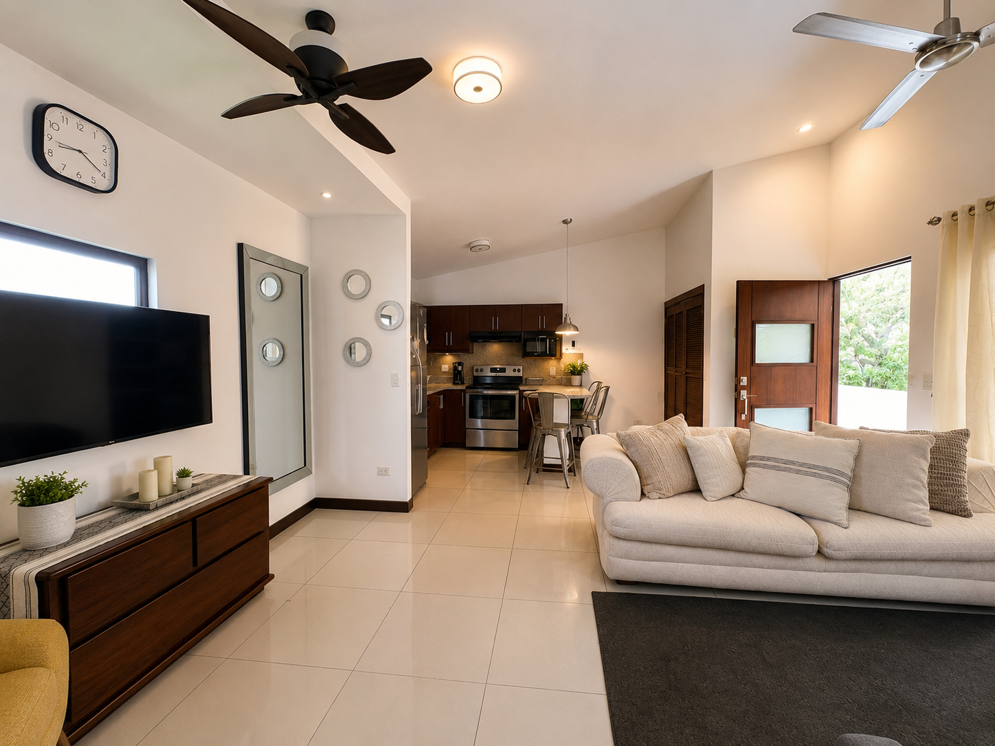 1 bed Condo For Sale in Pozos, San Jose - thumb 3