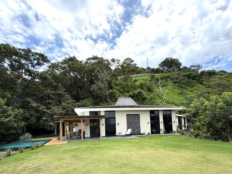 4 bed Single Family Homes For Sale in Atenas, Alajuela - 1