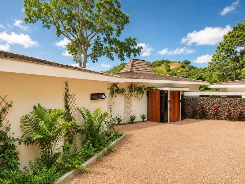 4 bed Single Family Homes For Sale in Atenas, Alajuela - photo 7