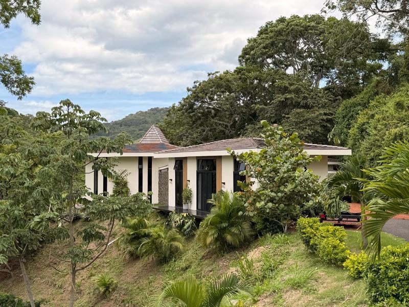 4 bed Single Family Homes For Sale in Atenas, Alajuela - 1