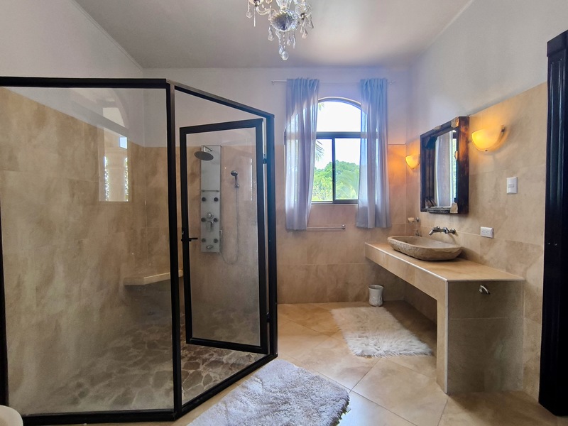 7 bed Single Family Homes For Sale in Atenas, Alajuela - photo 10