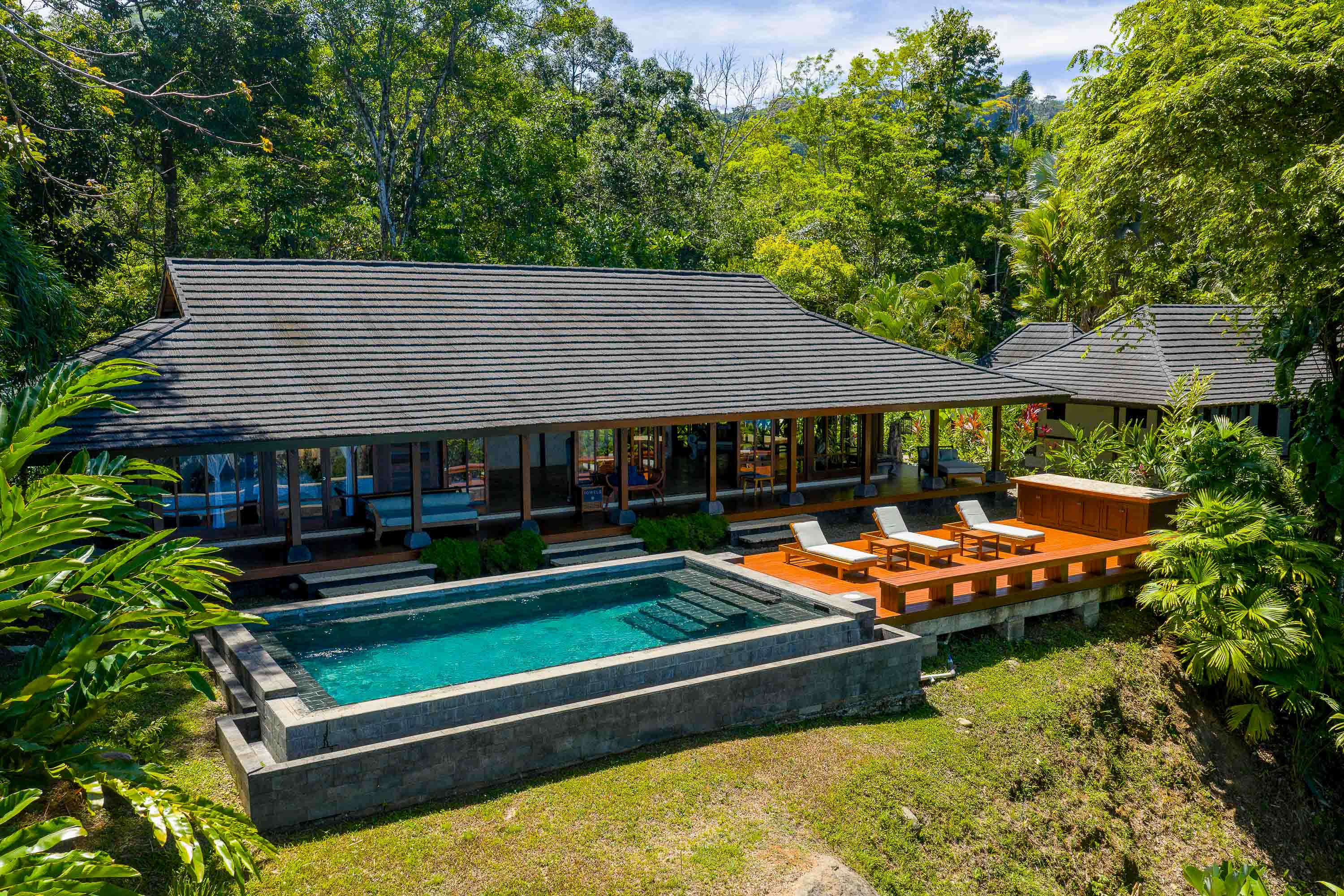 24 bed Hotel / Leisure For Sale in Dominical, Puntarenas - thumb 3