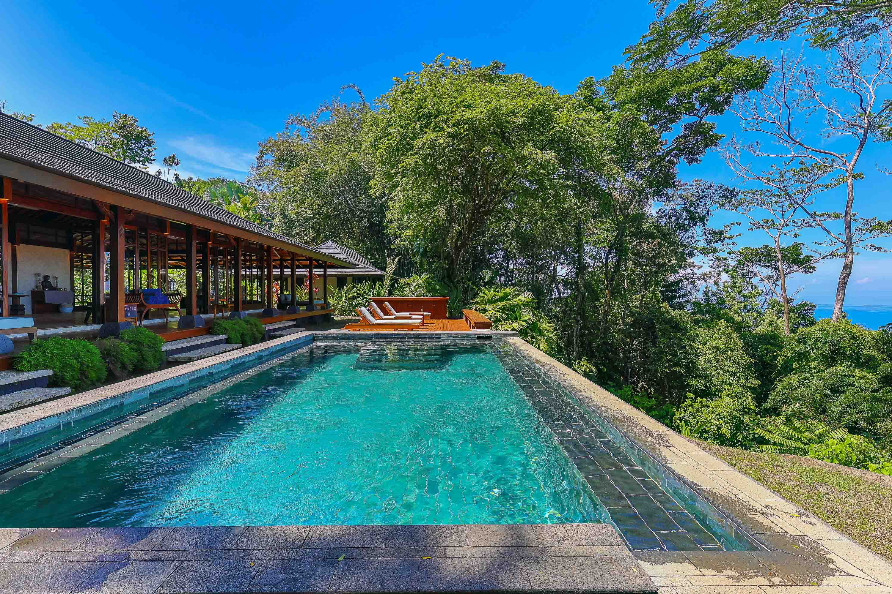 24 bed Hotel / Leisure For Sale in Dominical, Puntarenas - thumb 2
