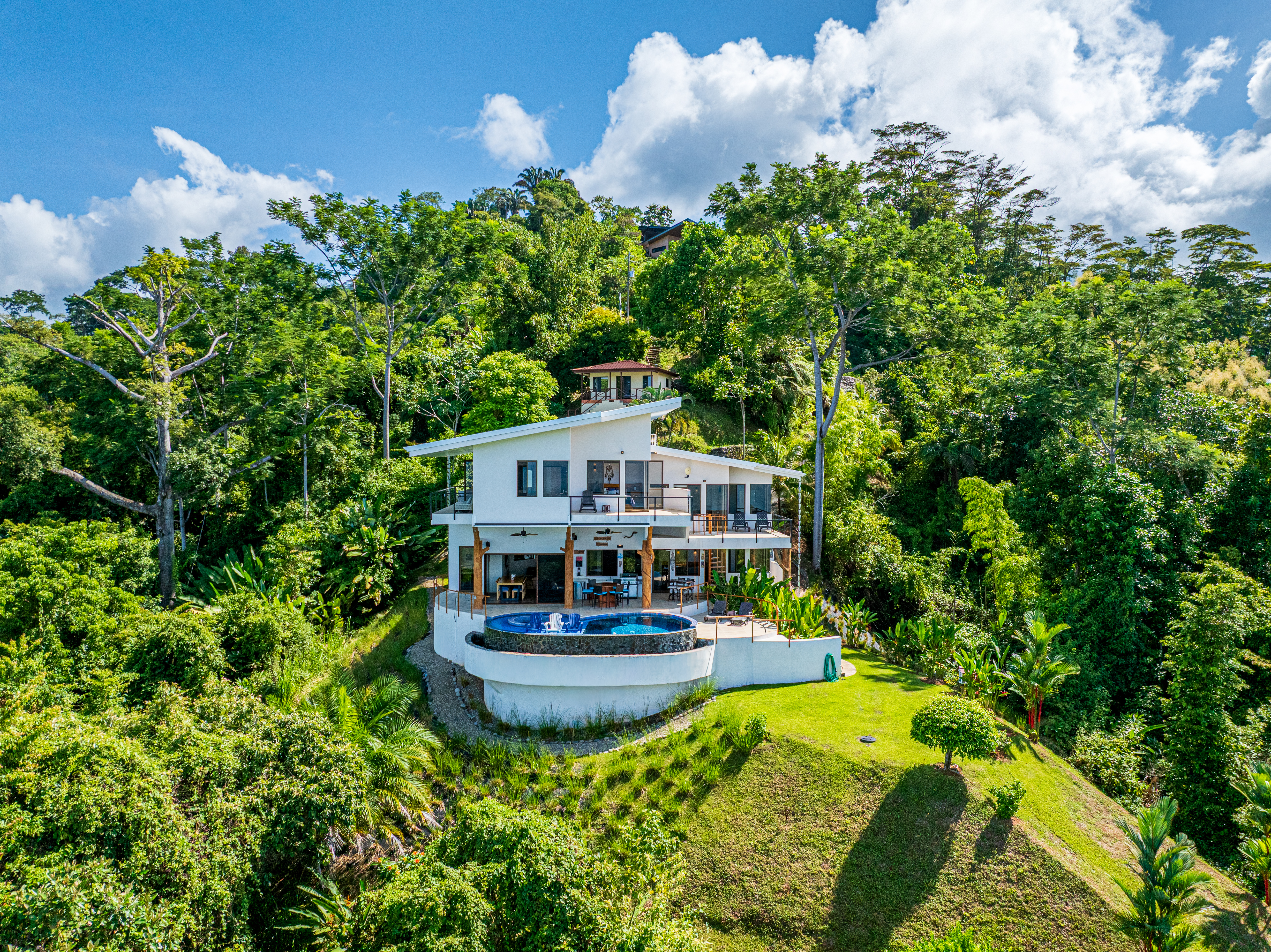 4 bed Single Family Homes For Sale in Uvita, Puntarenas - thumb 3