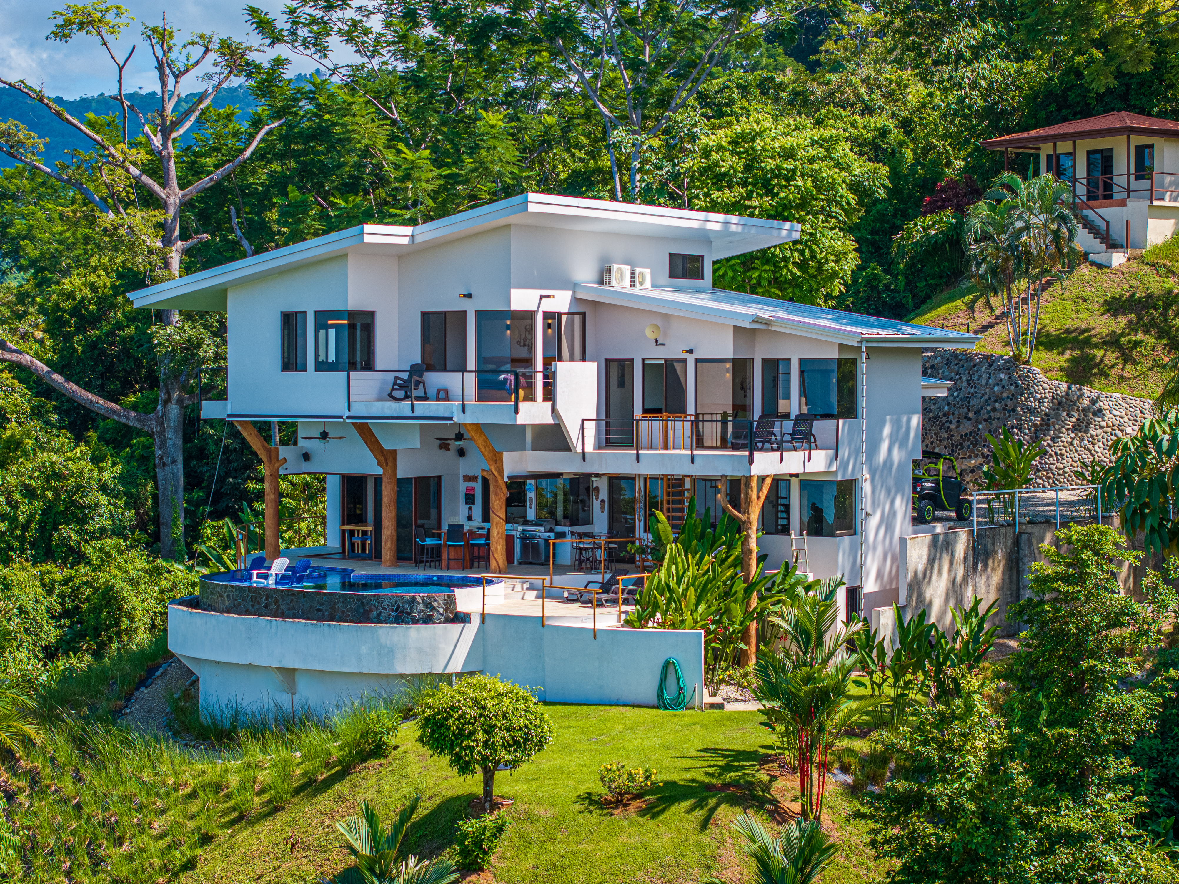 4 bed Single Family Homes For Sale in Uvita, Puntarenas - thumb 11