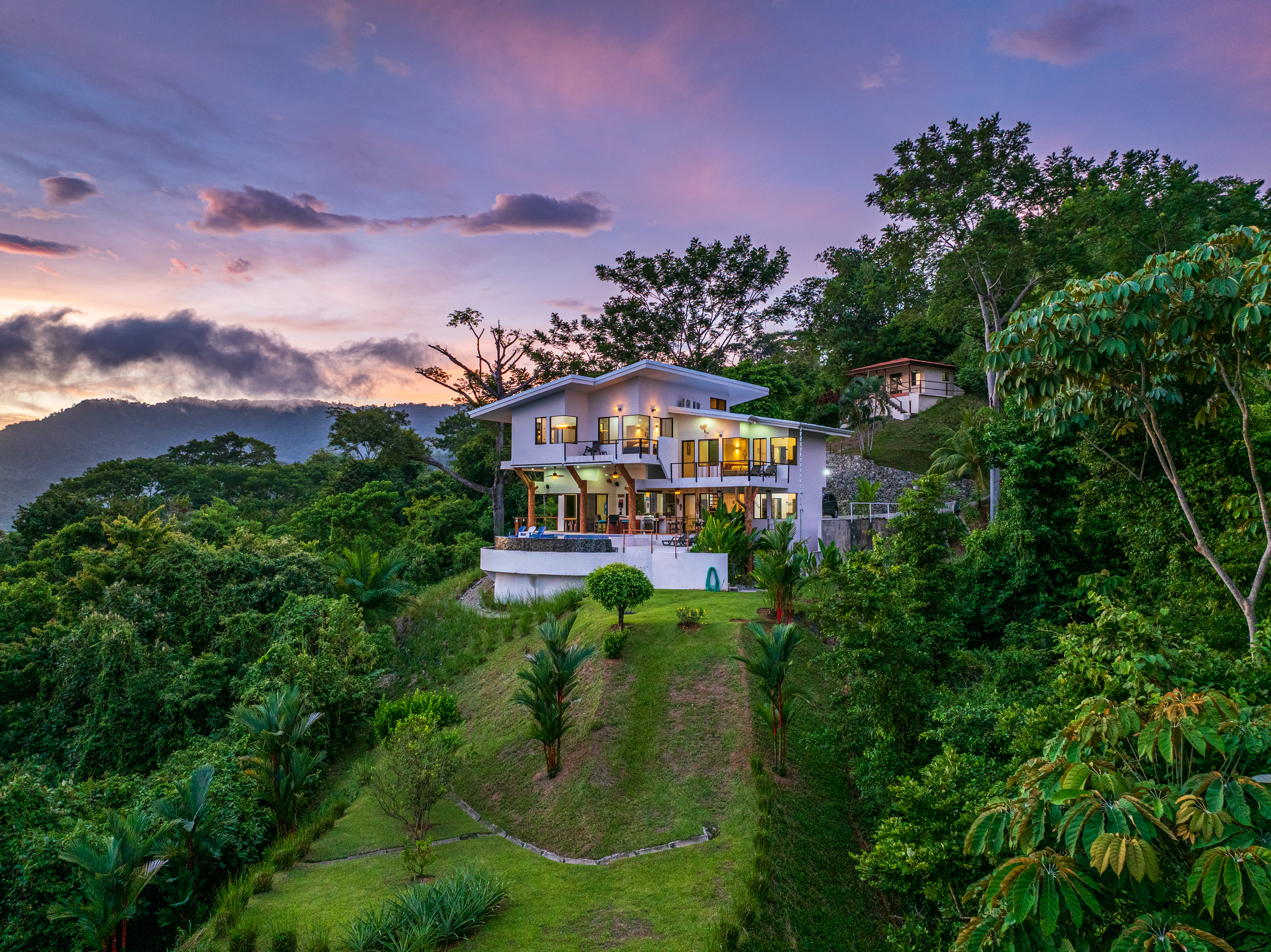 4 bed Single Family Homes For Sale in Uvita, Puntarenas - thumb 6