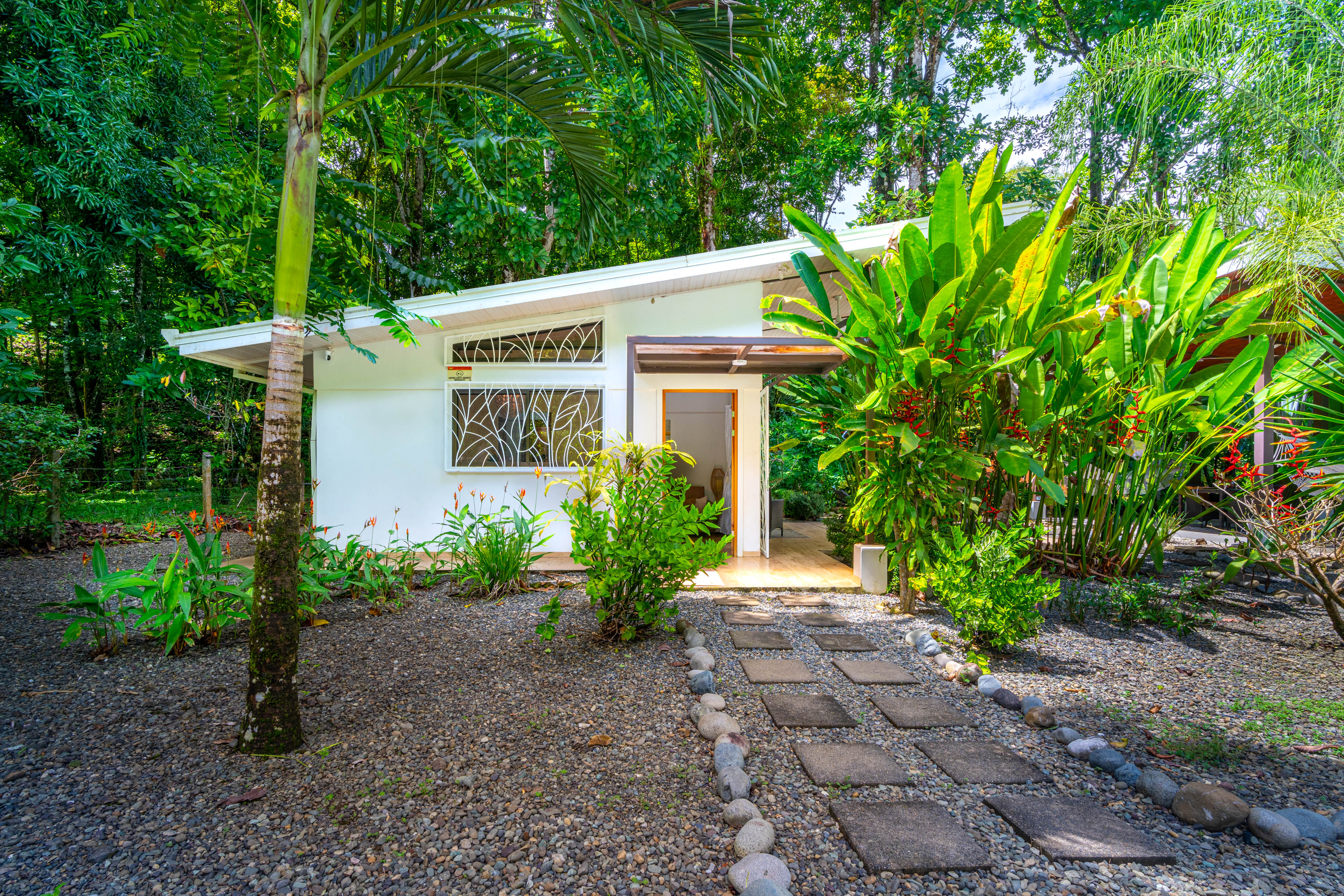 1 bed Single Family Homes For Sale in Ojochal, Puntarenas - thumb 13