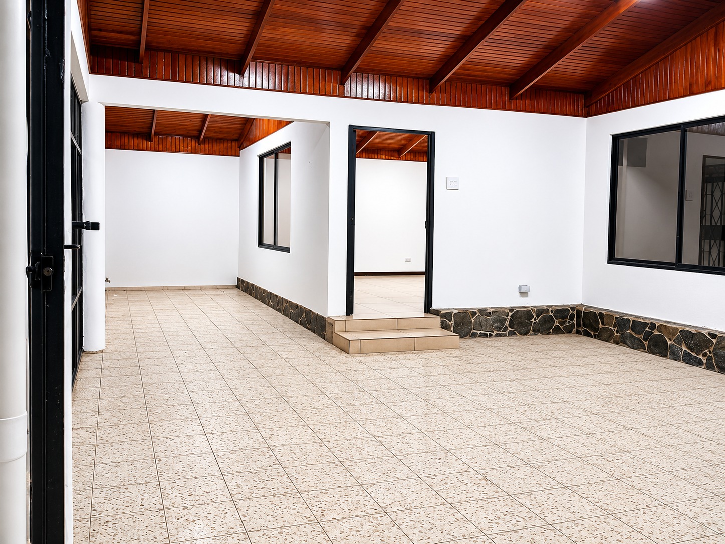 4 bed Single Family Homes For Sale in Desamparados, San Jose - thumb 2