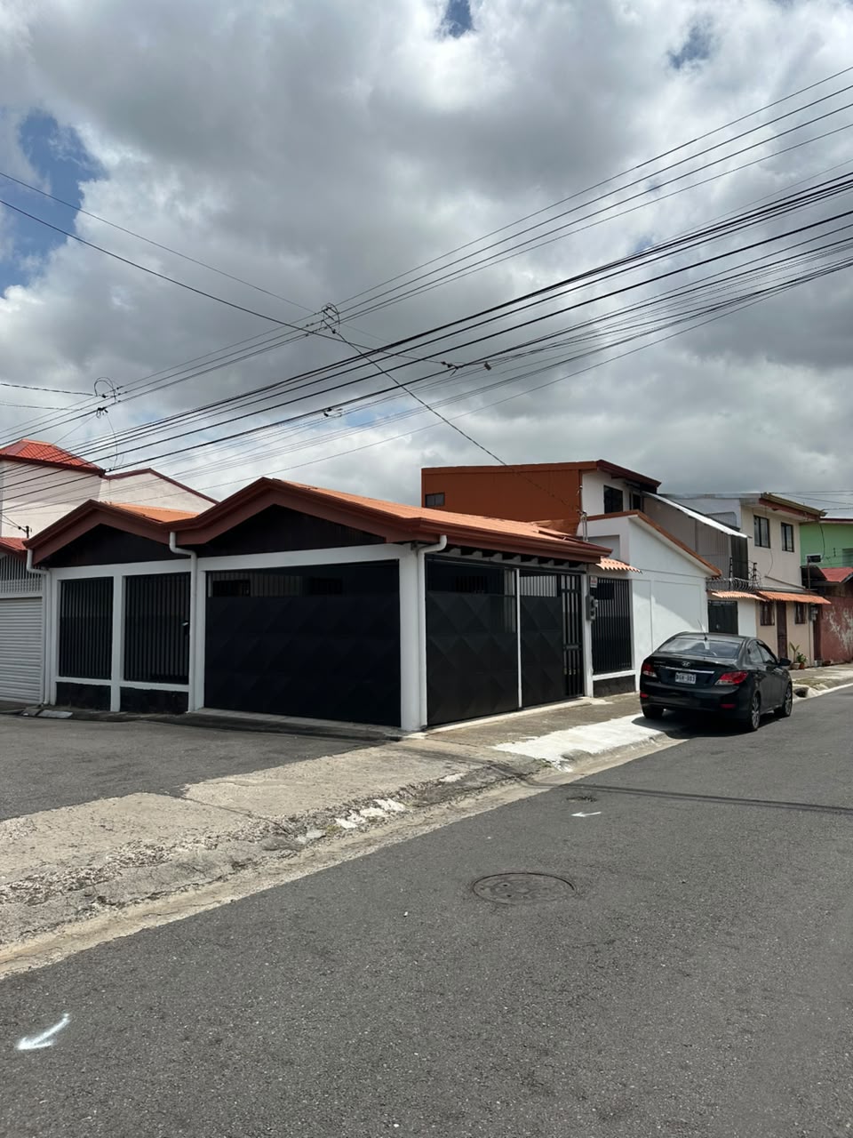 4 bed Single Family Homes For Sale in Desamparados, San Jose - thumb 1