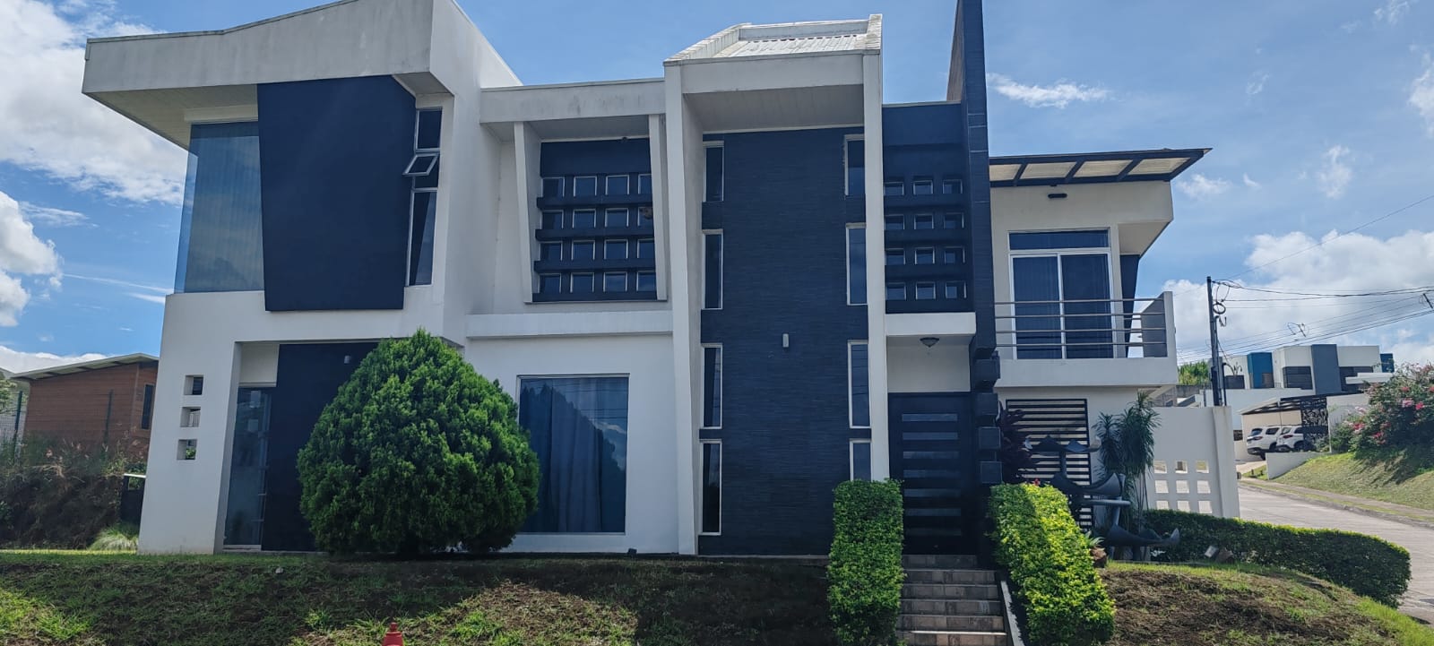 3 bed Single Family Homes For Sale in Grecia, Alajuela - thumb 1
