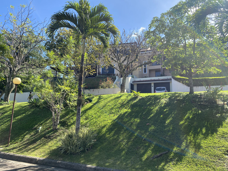 3 bed Single Family Homes For Sale in Santa Ana, San Jose - thumb 12
