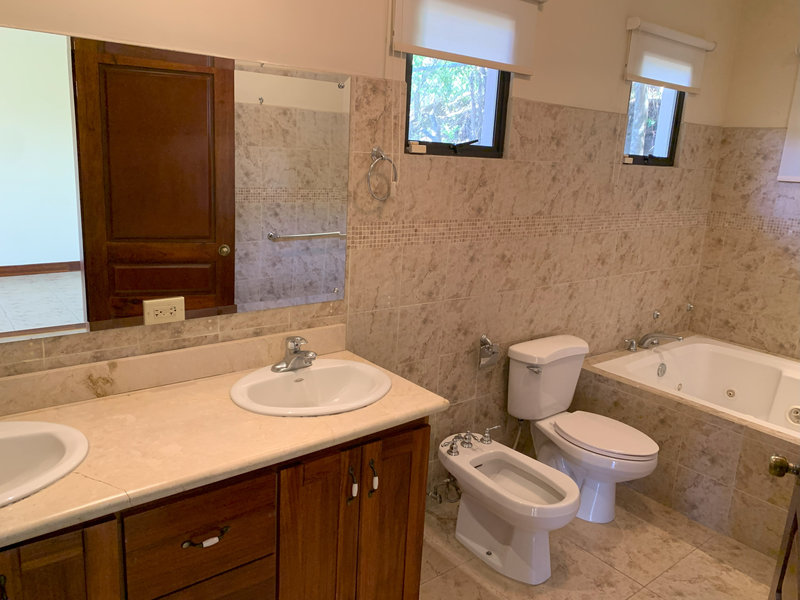 3 bed Single Family Homes For Sale in Santa Ana, San Jose - thumb 14