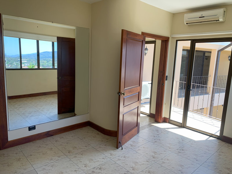 3 bed Single Family Homes For Sale in Santa Ana, San Jose - thumb 9
