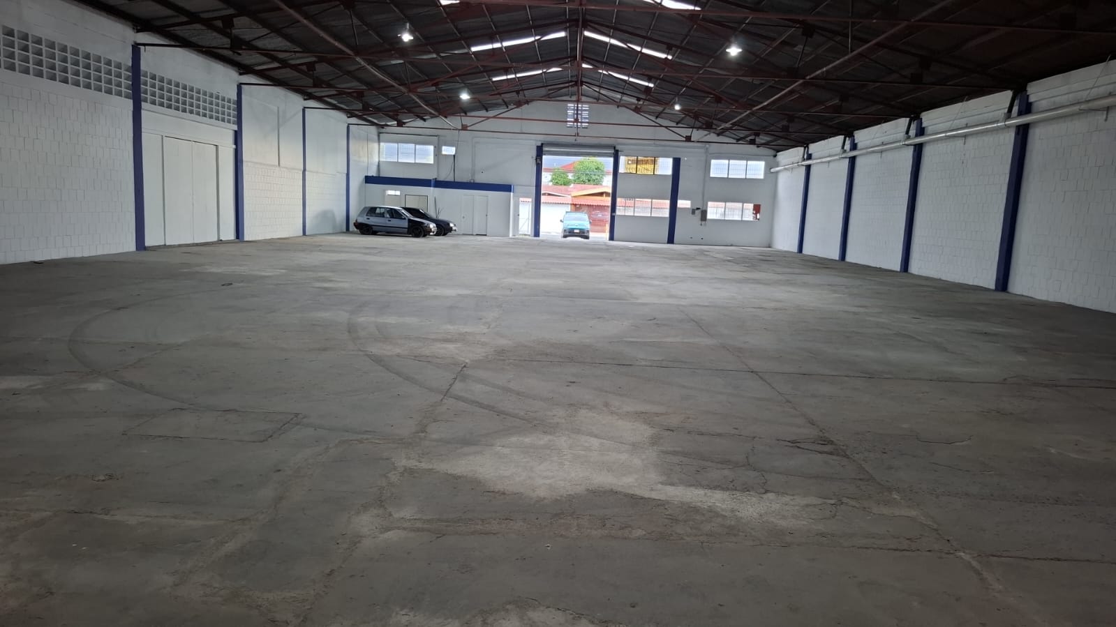 1 bed Commercial For Sale in Dos Rios, San Jose - thumb 2