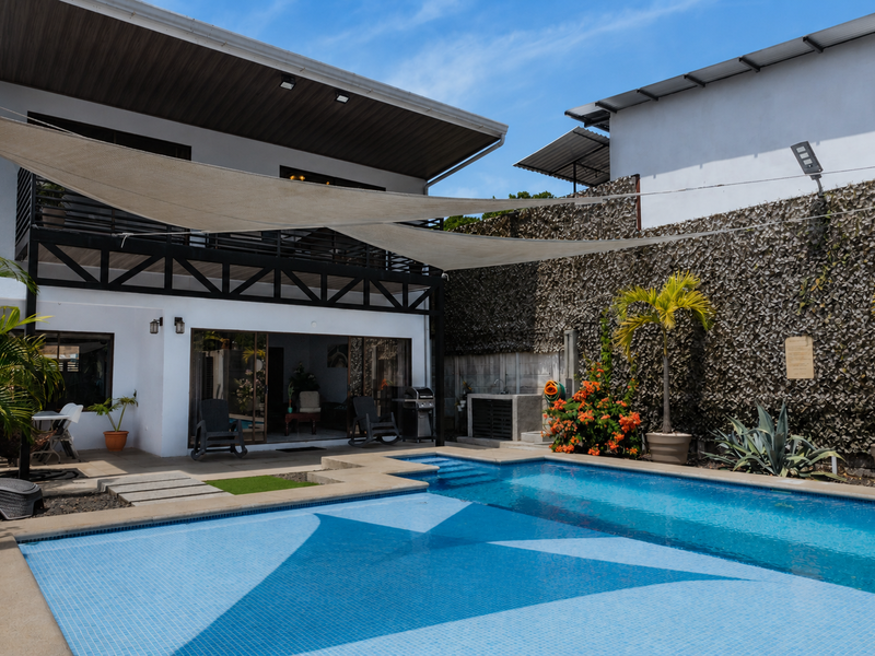 7 bed Single Family Homes For Sale in Jaco, Puntarenas - 1