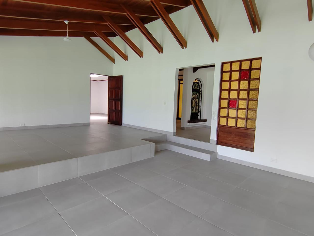 4 bed Single Family Homes For Sale in Curridabat, San Jose - thumb 2