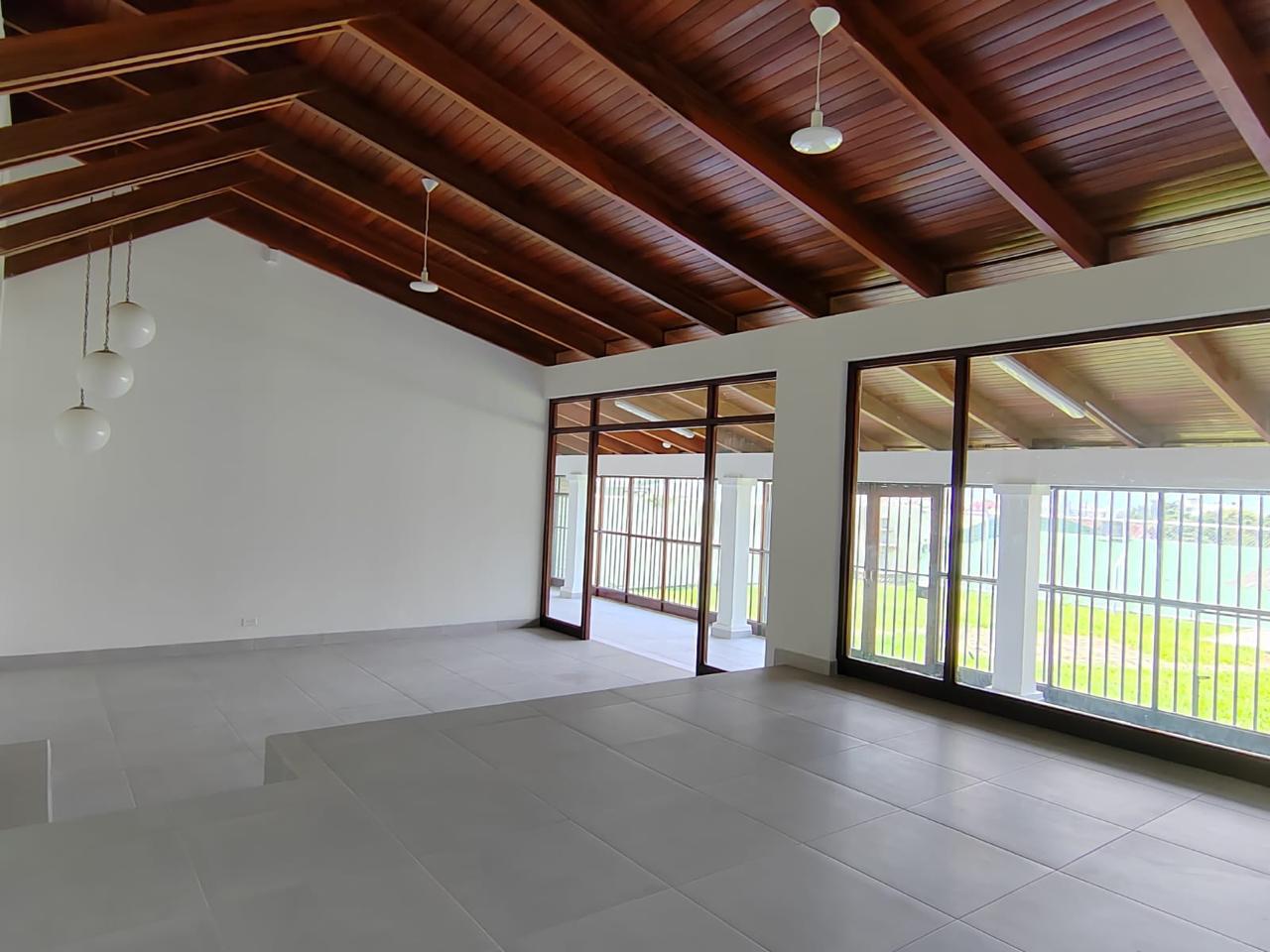 4 bed Single Family Homes For Sale in Curridabat, San Jose - thumb 1