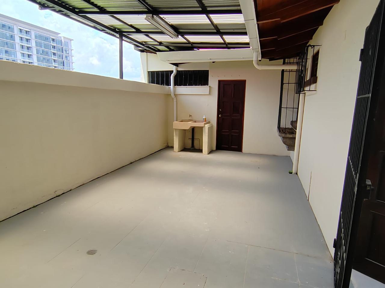 4 bed Single Family Homes For Sale in Curridabat, San Jose - thumb 10