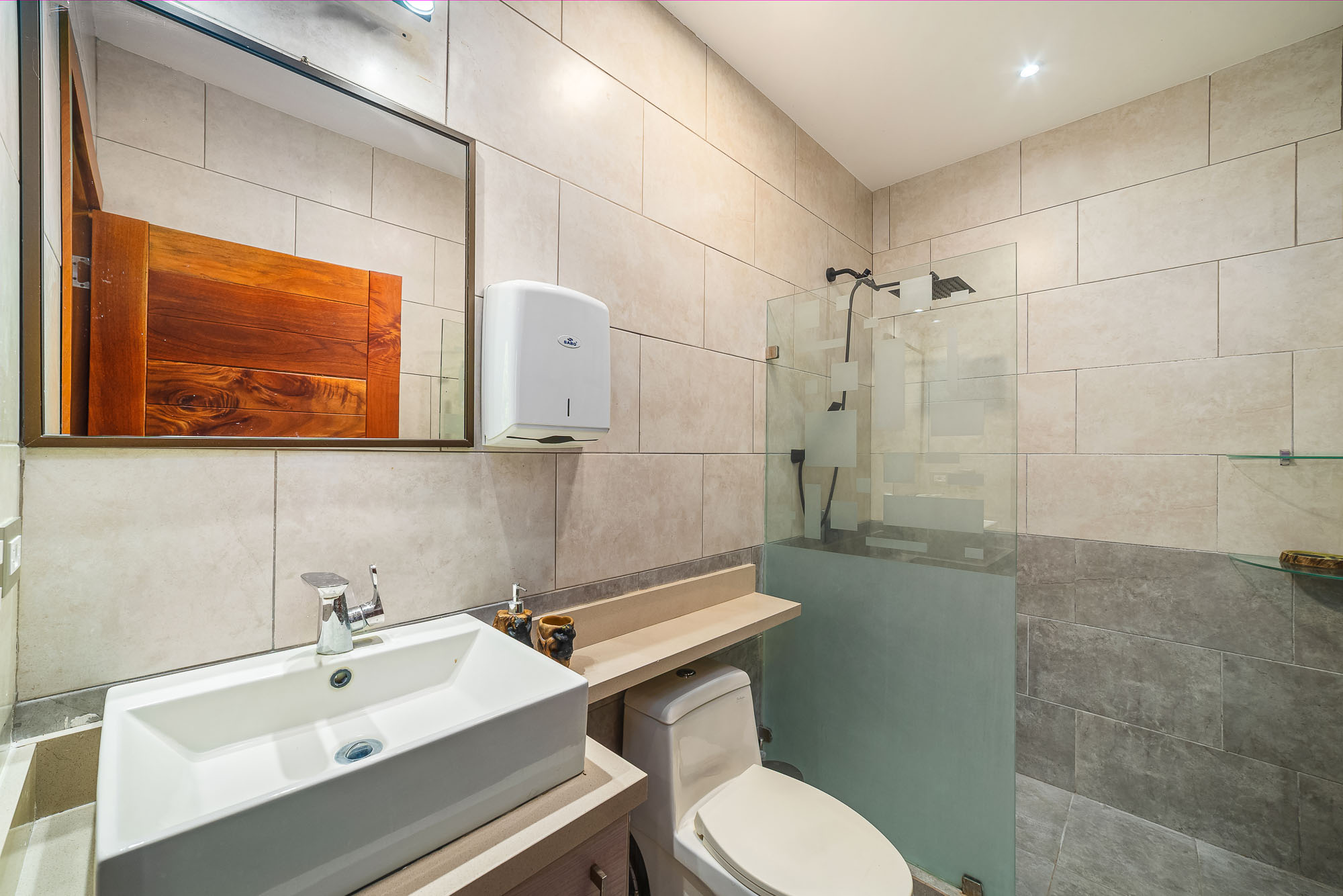 6 bed Single Family Homes For Sale in Playa Potrero, Guanacaste - thumb 20