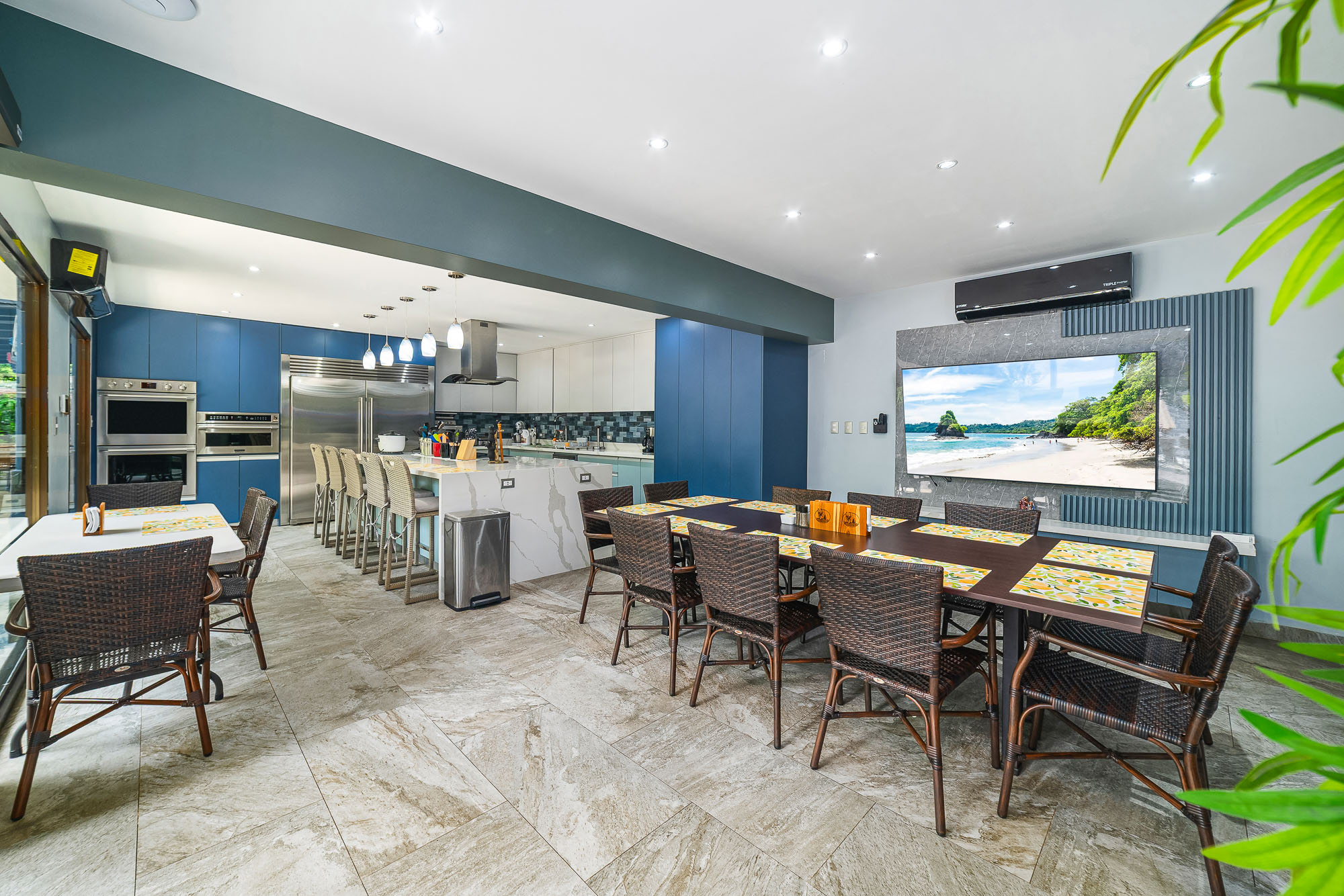 6 bed Single Family Homes For Sale in Playa Potrero, Guanacaste - thumb 7