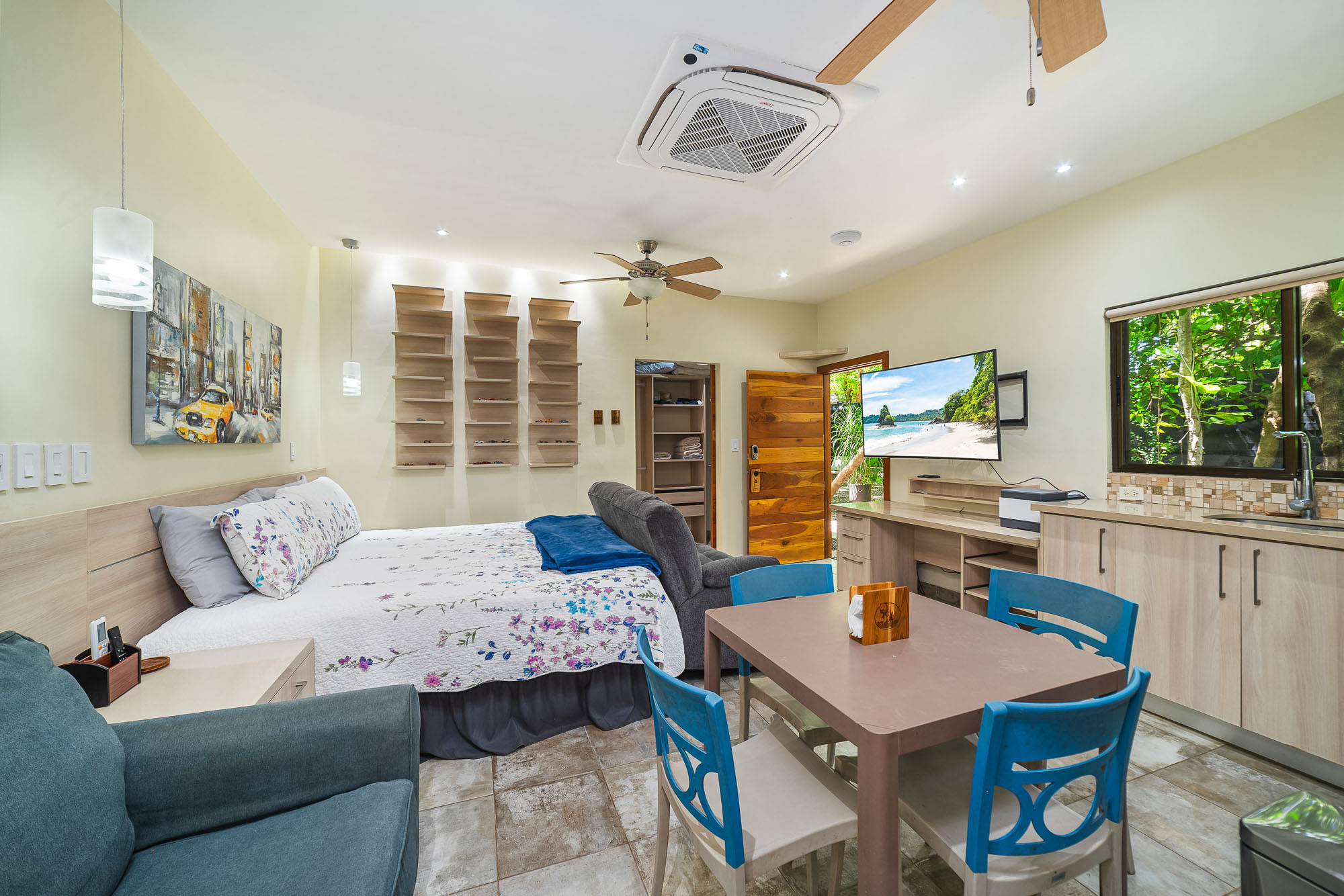 6 bed Single Family Homes For Sale in Playa Potrero, Guanacaste - thumb 21