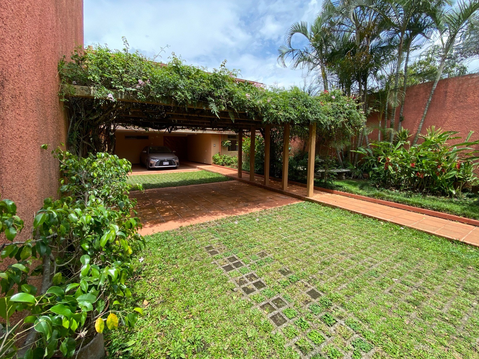 3 bed Condo For Rent in Curridabat, San Jose - thumb 2