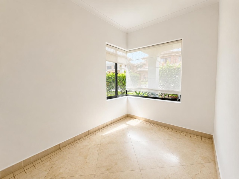 3 bed Single Family Homes For Sale in Santa Ana, San Jose - photo 4