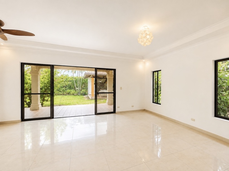 3 bed Single Family Homes For Sale in Santa Ana, San Jose - photo 6