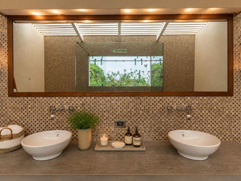 4 bed Single Family Homes For Sale in Santa Teresa, Puntarenas - photo 18