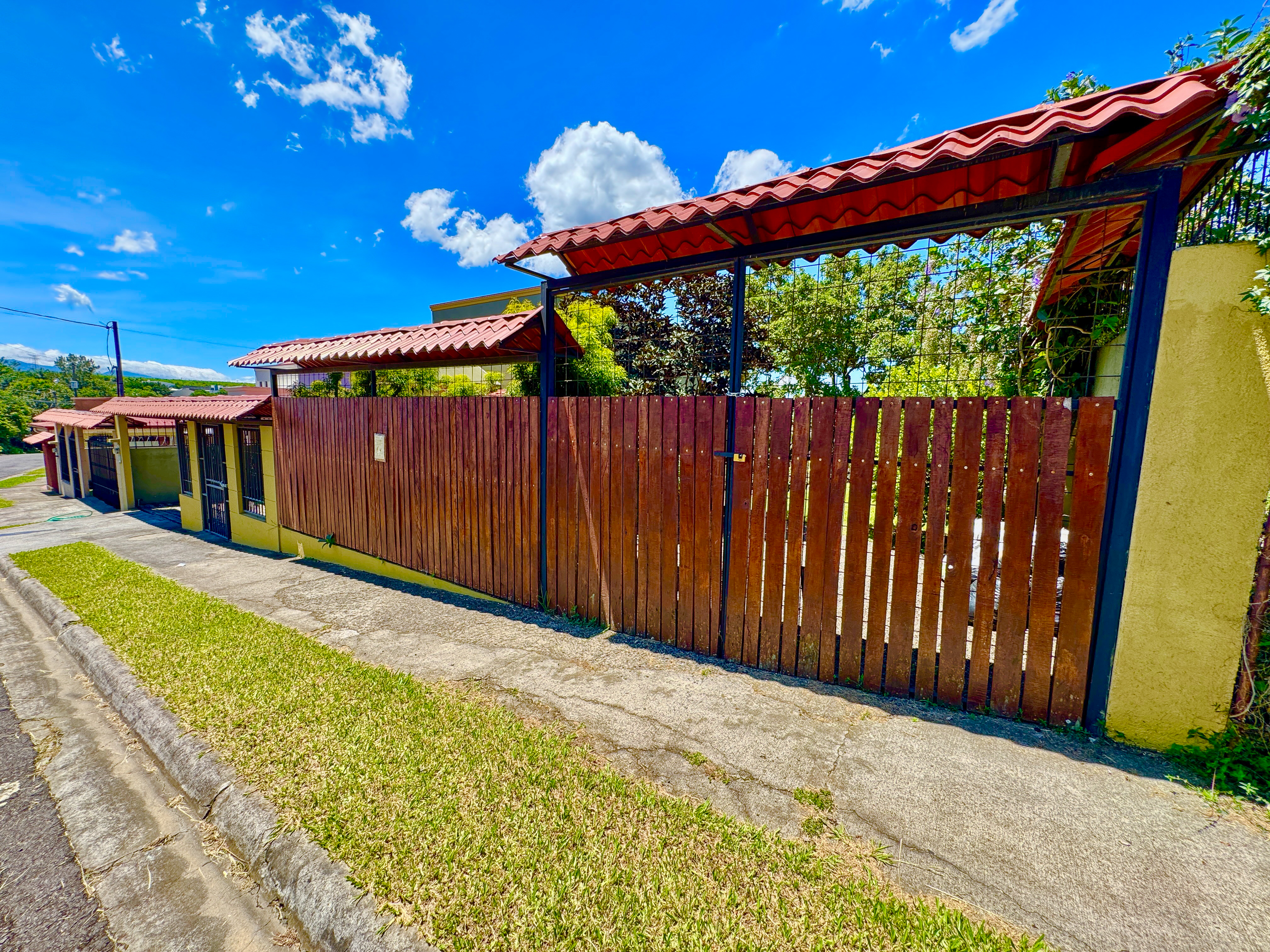 3 bed Single Family Homes For Rent in Grecia, Alajuela - thumb 3